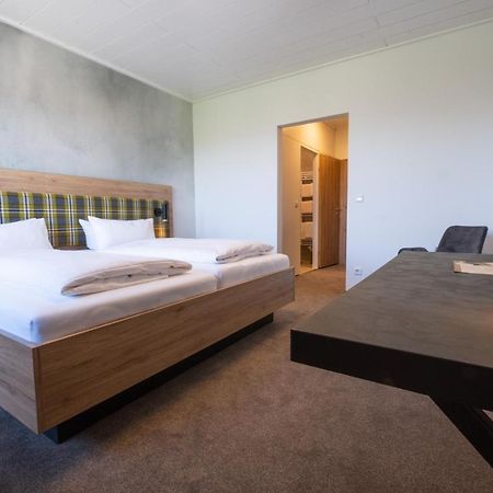 Landgasthof Adler Utzmemmingen Bagian luar foto