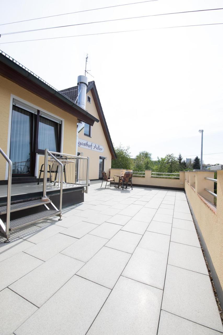Landgasthof Adler Utzmemmingen Bagian luar foto